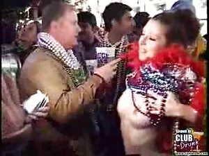 سيدة أعمال في تحميل  ...