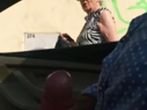 مفلس فتاة مع شعر كس  ...