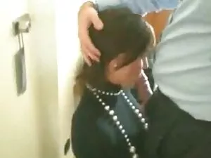 فتاة الرجيج لها L. ب ...